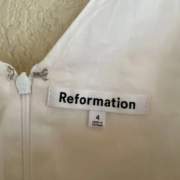 Reformation Devi Dress 4 White Mini Dress Deep V Neck Flirty Mini Date Night - Picture 3 of 6